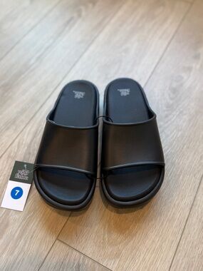 Wild Fable Women's Size 7 Black Platform Slide Sandals